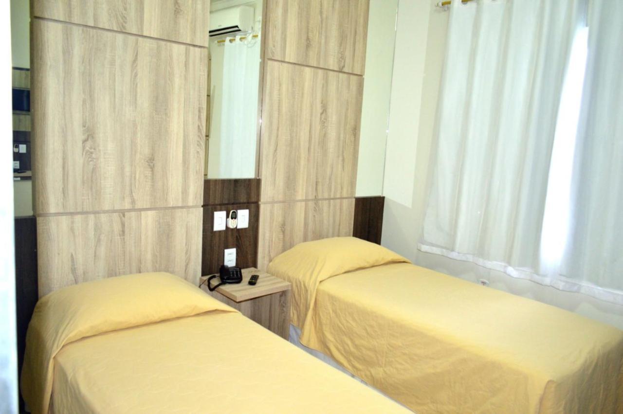 Santa Mônica Palace Hotel Corumbá Esterno foto